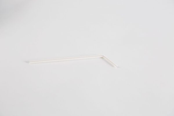Paille blanche rayée coudée